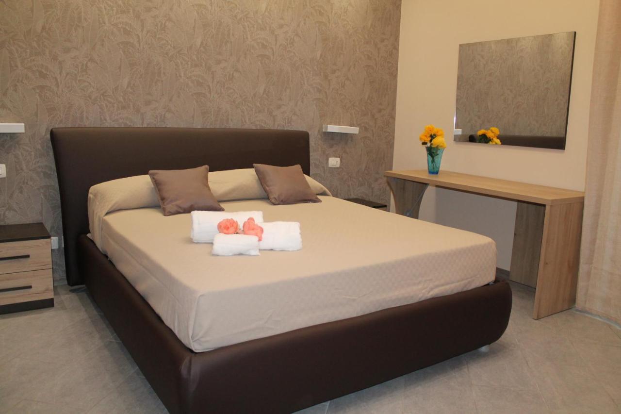Apartments " Le Ginestre" Acireale Exterior photo